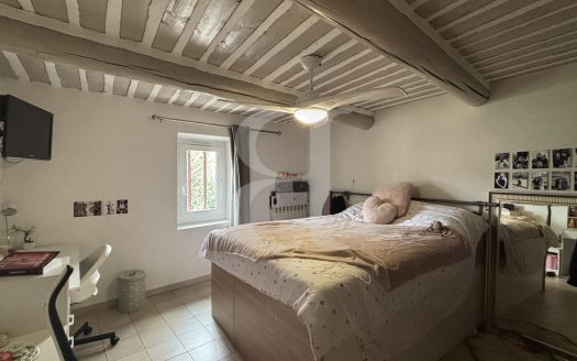 **Beautifully Renovated Stone Farmhouse With Swimming Pool And Garden