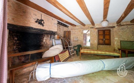 Beautiful Complex Of 2 Houses And Swimming Pool In The Heart Of A Preserved Natural Setting