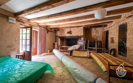 Beautiful Complex Of 2 Houses And Swimming Pool In The Heart Of A Preserved Natural Setting