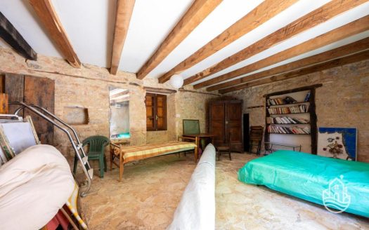 Beautiful Complex Of 2 Houses And Swimming Pool In The Heart Of A Preserved Natural Setting