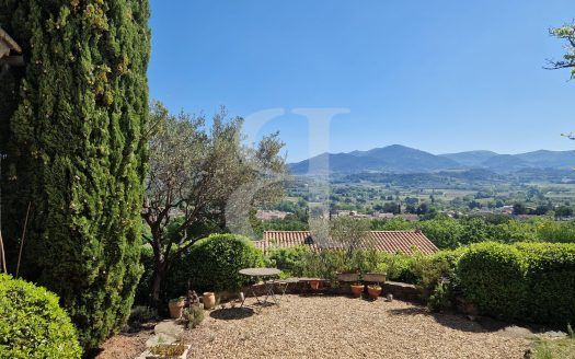 3 Bed Villa With Garage, Garden And Exceptional Views
