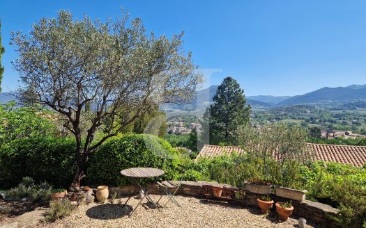 3 Bed Villa With Garage, Garden And Exceptional Views