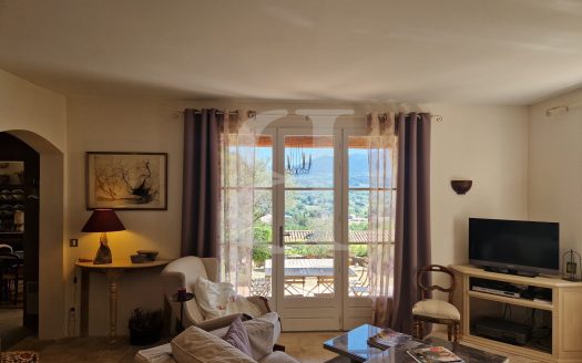 3 Bed Villa With Garage, Garden And Exceptional Views