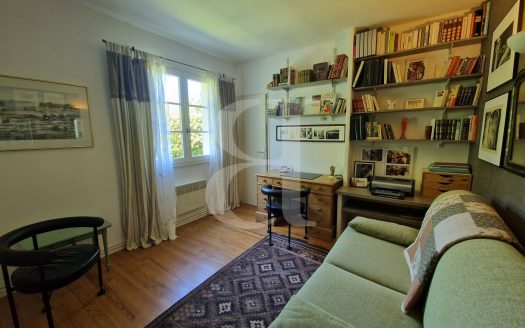 3 Bed Villa With Garage, Garden And Exceptional Views