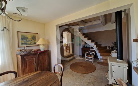 3 Bed Villa With Garage, Garden And Exceptional Views