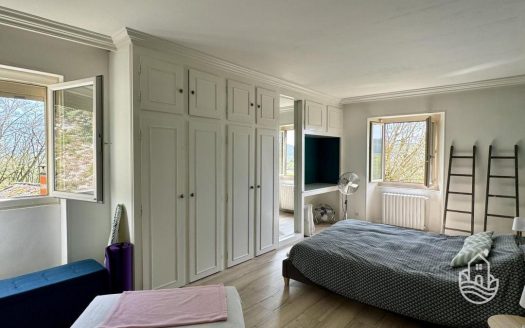 **fully renovated stone house with generous view over the Dordogne Valley