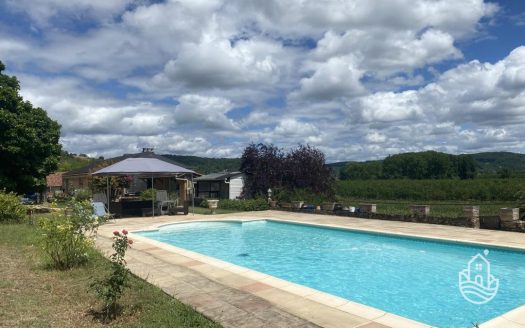 Elegant Stone Property Combines Old-World Charm And Landscaped Pond – Saint-Cyprien
