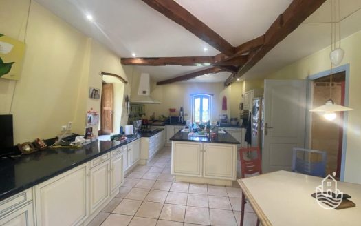 Elegant Stone Property Combines Old-World Charm And Landscaped Pond – Saint-Cyprien