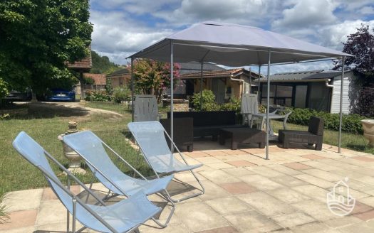 Elegant Stone Property Combines Old-World Charm And Landscaped Pond – Saint-Cyprien