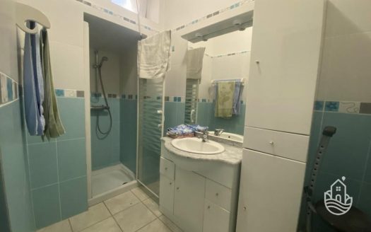 Elegant Stone Property Combines Old-World Charm And Landscaped Pond – Saint-Cyprien