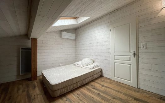 4 Bed Townhouse With Courtyrad In Vic-Fezensac