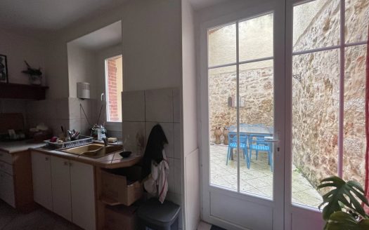 4 Bed Townhouse With Courtyrad In Vic-Fezensac