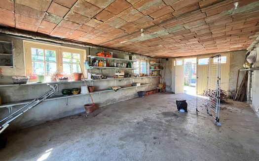 2 Bed Village House With Garden In The Centre Of Monpazier