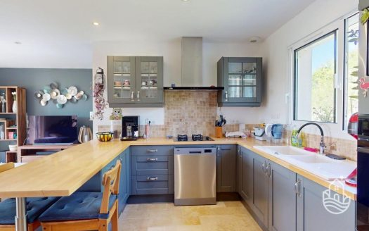 **Charming Village House With Lovely Views Of The Countryside