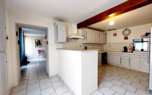 **Charming Village House With Courtyrad And Garage Just Minutes From Eymet