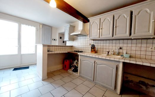 **Charming Village House With Courtyrad And Garage Just Minutes From Eymet
