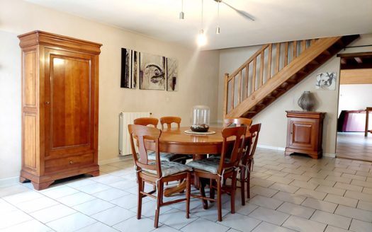 **Charming Village House With Courtyrad And Garage Just Minutes From Eymet