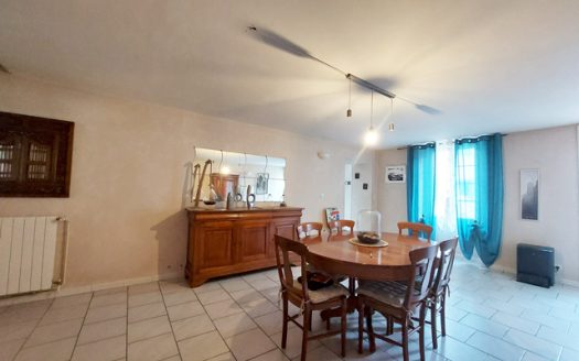 **Charming Village House With Courtyrad And Garage Just Minutes From Eymet