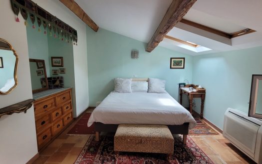 Fully Renovated Former Winegrower’s House With Lovely Terrace And Courtyard