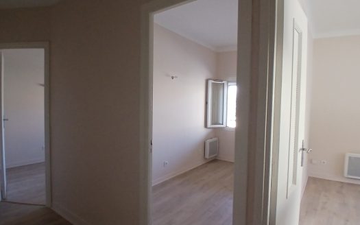 Fully Renovated Ground Floor Apartment With Courtyard Close To The Beach