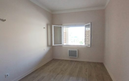 Fully Renovated Ground Floor Apartment With Courtyard Close To The Beach