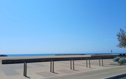 Fully Renovated Ground Floor Apartment With Courtyard Close To The Beach