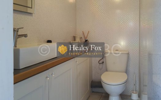 3 Bed Stone House With Garage, Terrace And Enclosed Garden