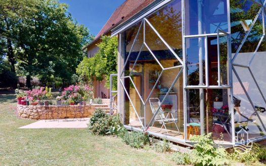 Immaculate Perigourdine House In A Unspoiled And Peaceful Location – Les Eyzies