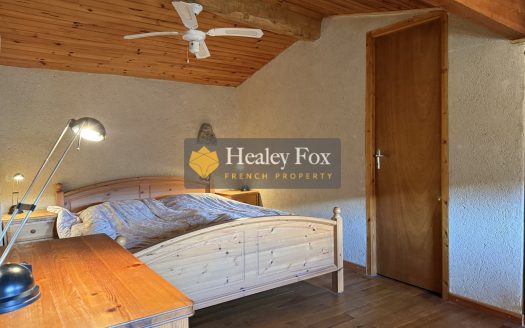 Village House With Roof Terrace In The Heart Of Fources