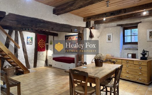Village House With Roof Terrace In The Heart Of Fources