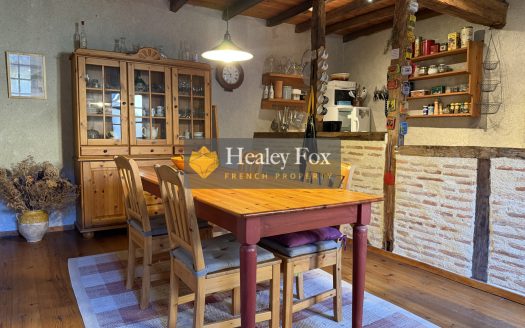 Village House With Roof Terrace In The Heart Of Fources