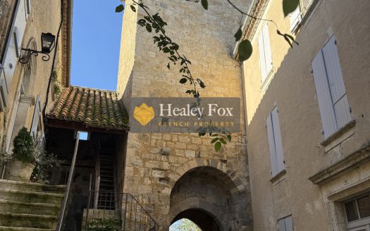 Village House With Roof Terrace In The Heart Of Fources