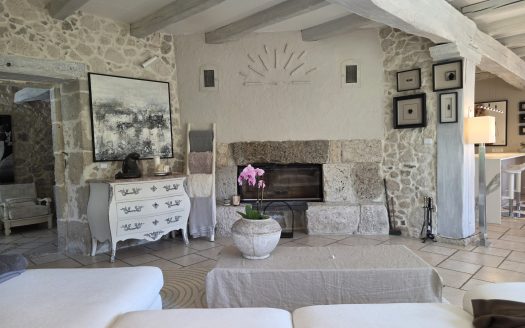 Immaculate Stone Property Set On 4.7 Hectares Of Meadows, Swimming Pool And Outbuildings