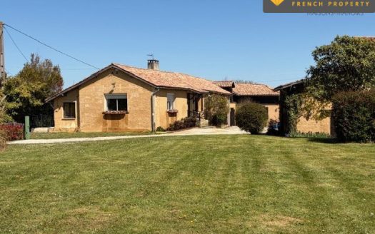 **Meticulously Restored Farmhouse With Swimming Pool, Gites And Views