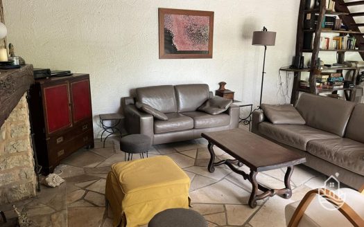 Characterful Stone House With Gite And Swimming Pool In A Quiet Setting – Saint-Cyprien