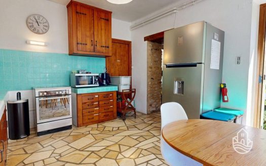 Characterful Stone House With Gite And Swimming Pool In A Quiet Setting – Saint-Cyprien