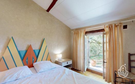 Characterful Stone House With Gite And Swimming Pool In A Quiet Setting – Saint-Cyprien