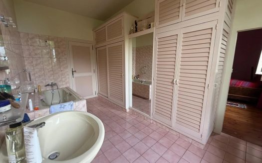 Former Farmhouse To Modernise With Gites, Outbuilding Set On 1.4 Hectares Of Land