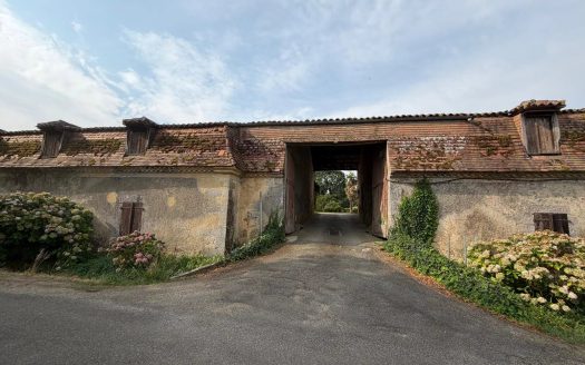 Former Farmhouse To Modernise With Gites, Outbuilding Set On 1.4 Hectares Of Land