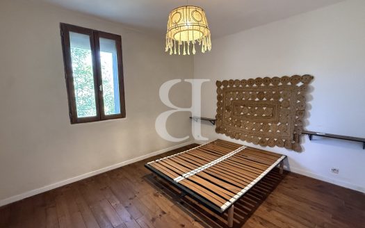 Charming Village House With Landscaped Private Courtyard – Grillon