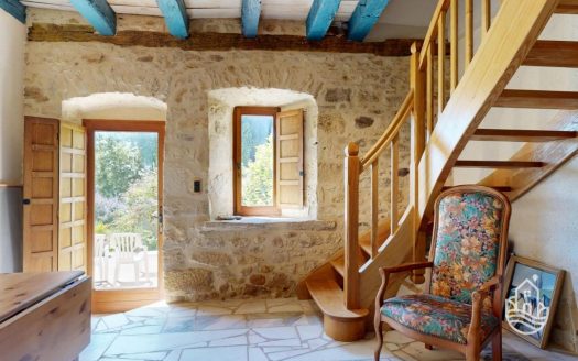 **Spacious Stone House With Swimming Pool And Former Tobacco Drying Barn – Le Buisson-De-Cadouin