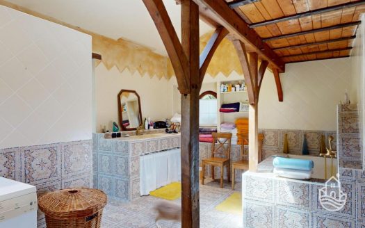 **Spacious Stone House With Swimming Pool And Former Tobacco Drying Barn – Le Buisson-De-Cadouin