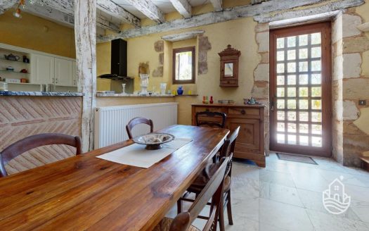 **Spacious Stone House With Swimming Pool And Former Tobacco Drying Barn – Le Buisson-De-Cadouin