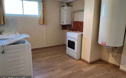 4 Bed Townhouse With Enclosed Garden In Quiet Central Ruffec