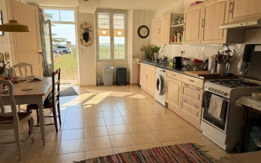 A Magnificent Logis With Great Potential And Habitable Property
