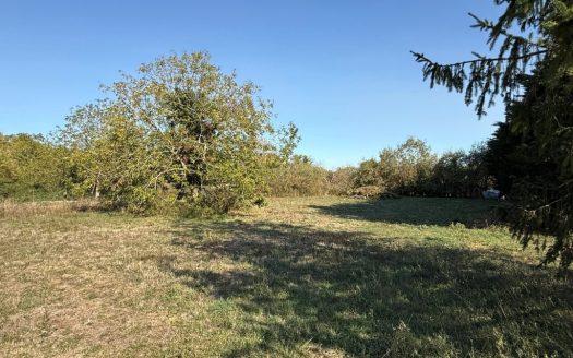 A Magnificent Logis With Great Potential And Habitable Property